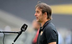 关于塞维利亚主教练因连续战绩不佳遭解雇的信息