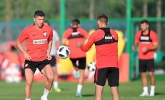 米兰体育官方-包含斯洛伐克险胜波兰，小组悬念的词条