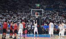 米兰体育网页版登录入口-尼克斯全队狂飙，疯狂狂胜六人