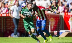 米兰体育网站入口-阿尔梅勒城获胜将前进到下一轮