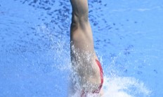 米兰体育视频-西班牙跳水选手优雅登场，赢得掌声