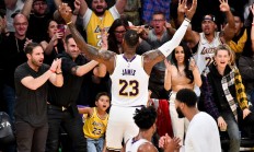 米兰体育平台-雷霆惨败湖人，季后赛前景堪忧的简单介绍