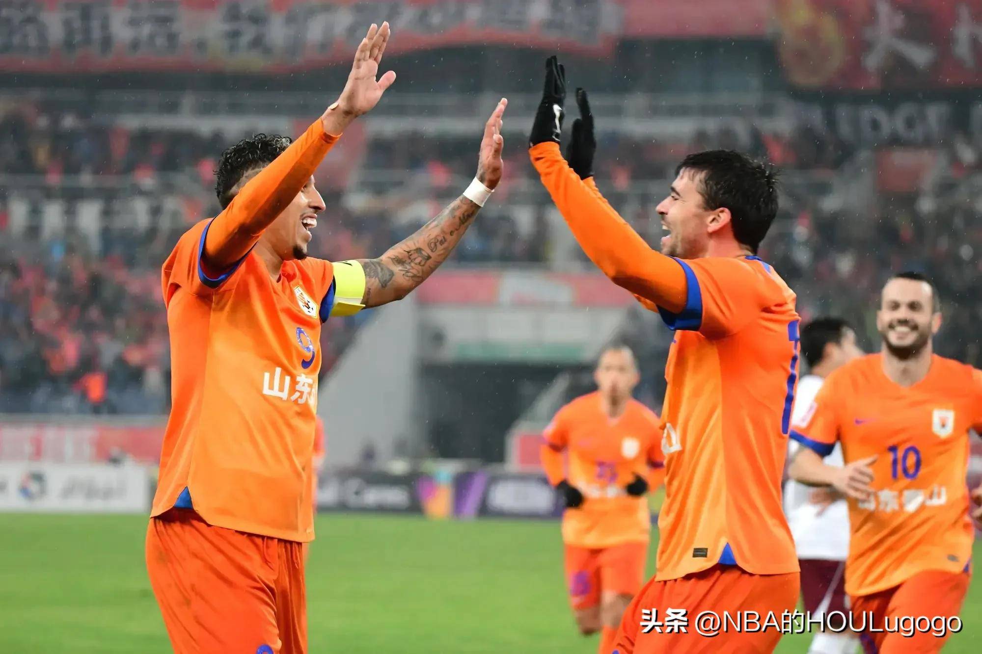 亚冠淘汰赛开启,国内球队展现实力 亚冠淘汰赛开启,国内球队展现实力