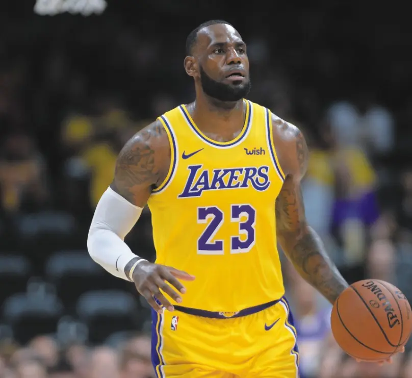 关于莫里斯缺席比赛，球队实力受到一定损失的信息