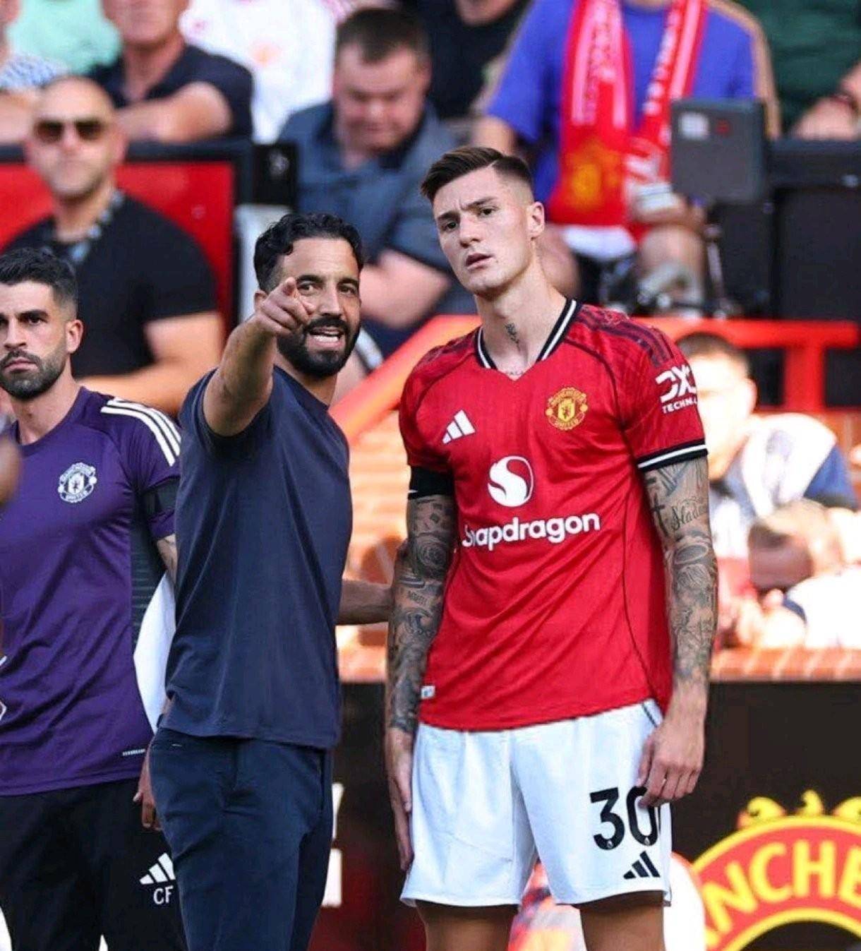 伯恩利客场扳平,伯恩利球员球迷赞扬英勇表现的简单介绍 伯恩利客场扳平,伯恩利球员球迷赞扬英勇表现的简单介绍