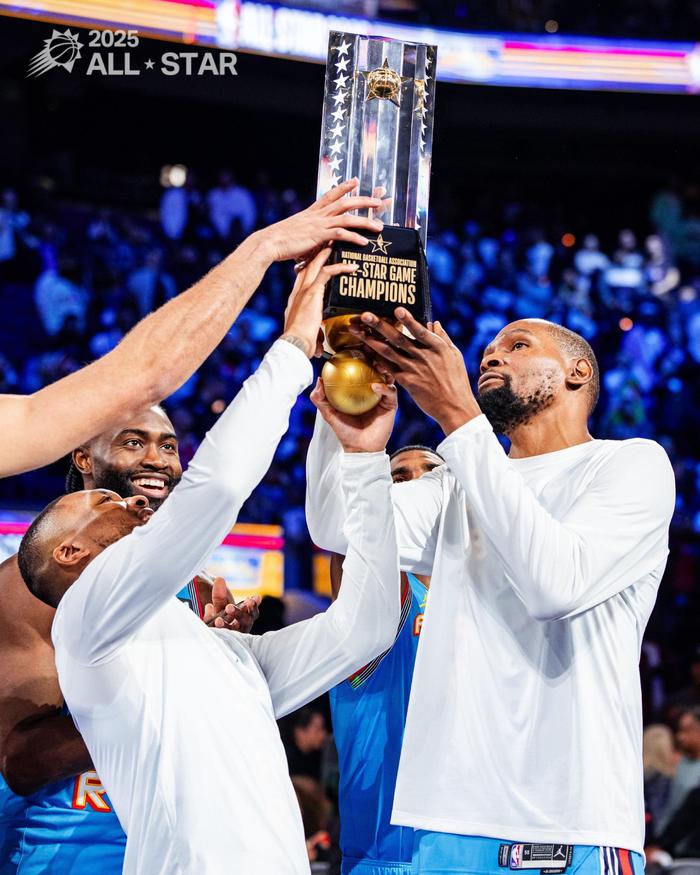 争夺荣誉，球员们为决赛做最后准备