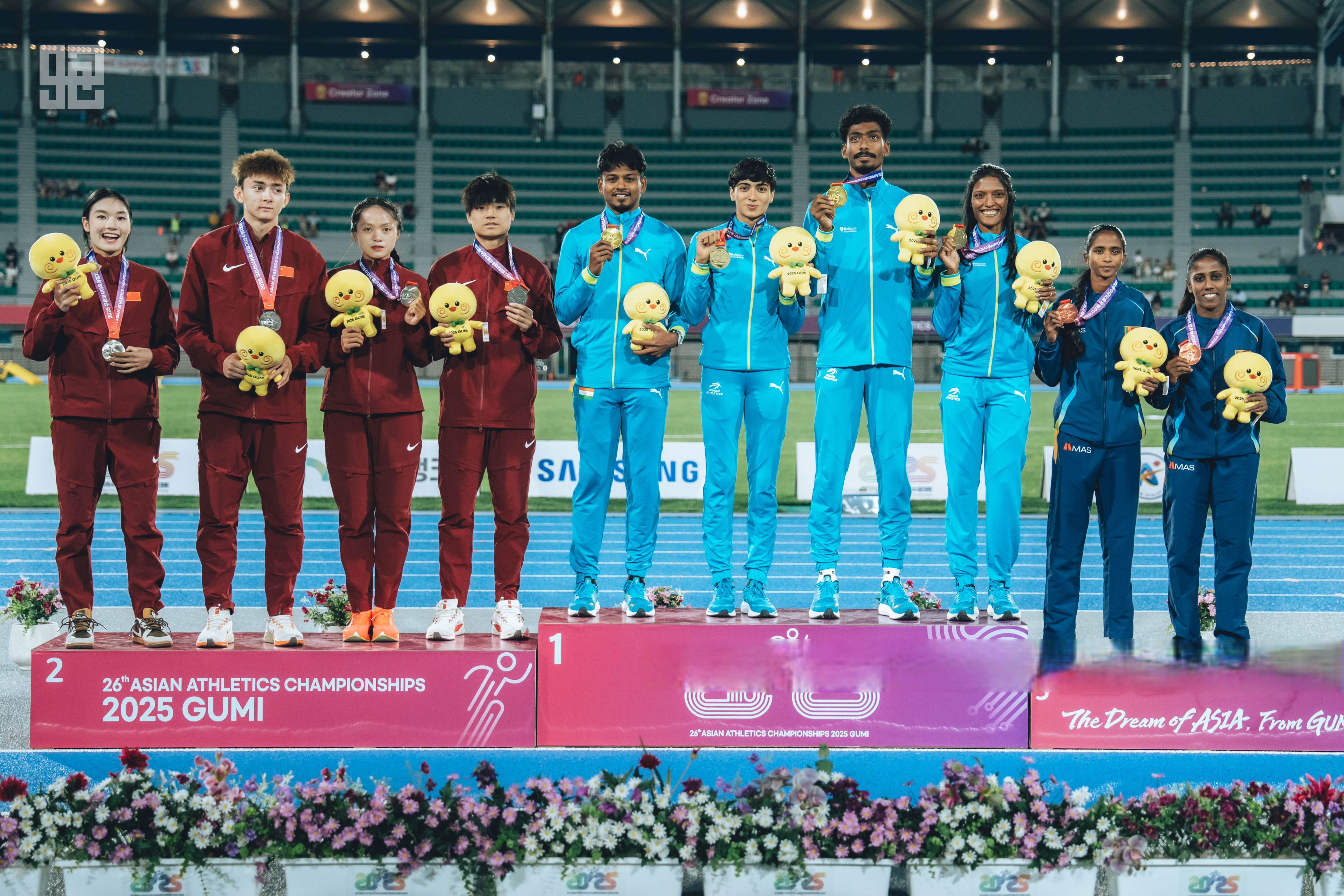 包含东亚篮球锦标赛：韩国队披荆斩棘，独占鳌头的词条