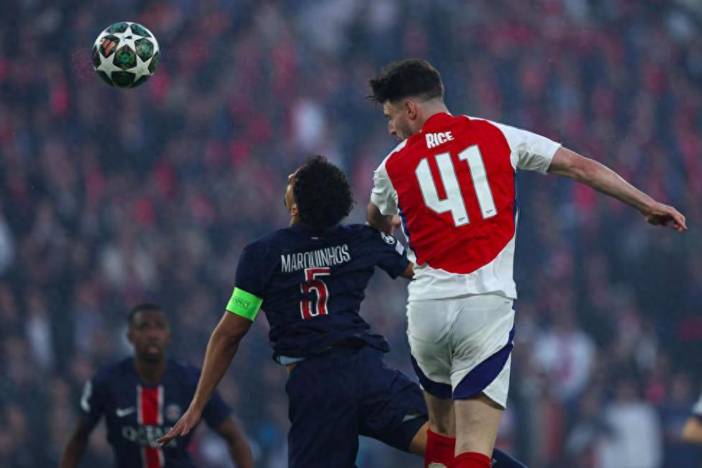 切尔西主场不敌阿森纳，颓势难振