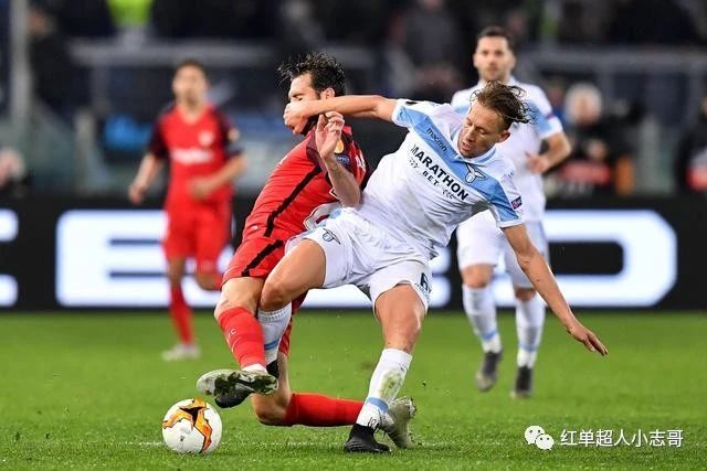雷丁客场大胜塞维利亚,实现逆袭 雷丁客场大胜塞维利亚,实现逆袭